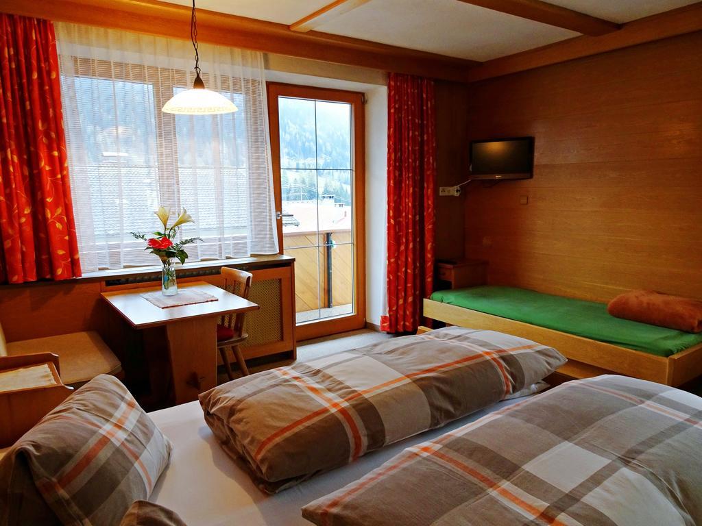 Hotel Haus Christina à Trins Extérieur photo