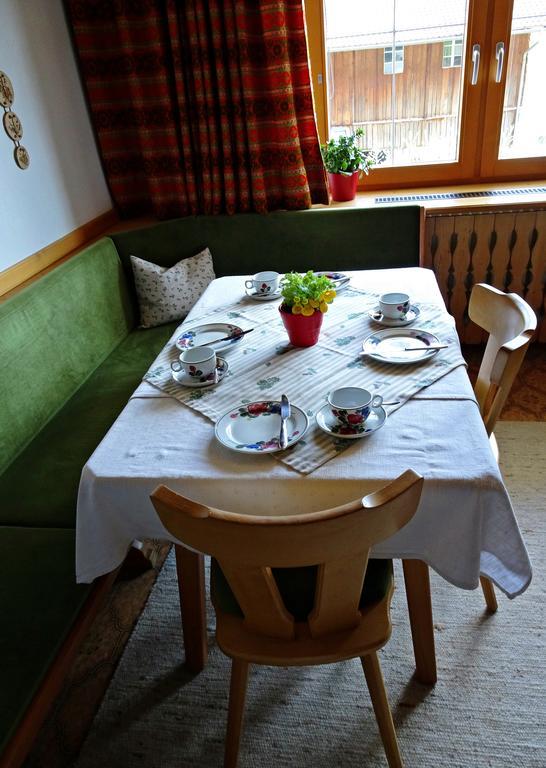 Hotel Haus Christina à Trins Extérieur photo