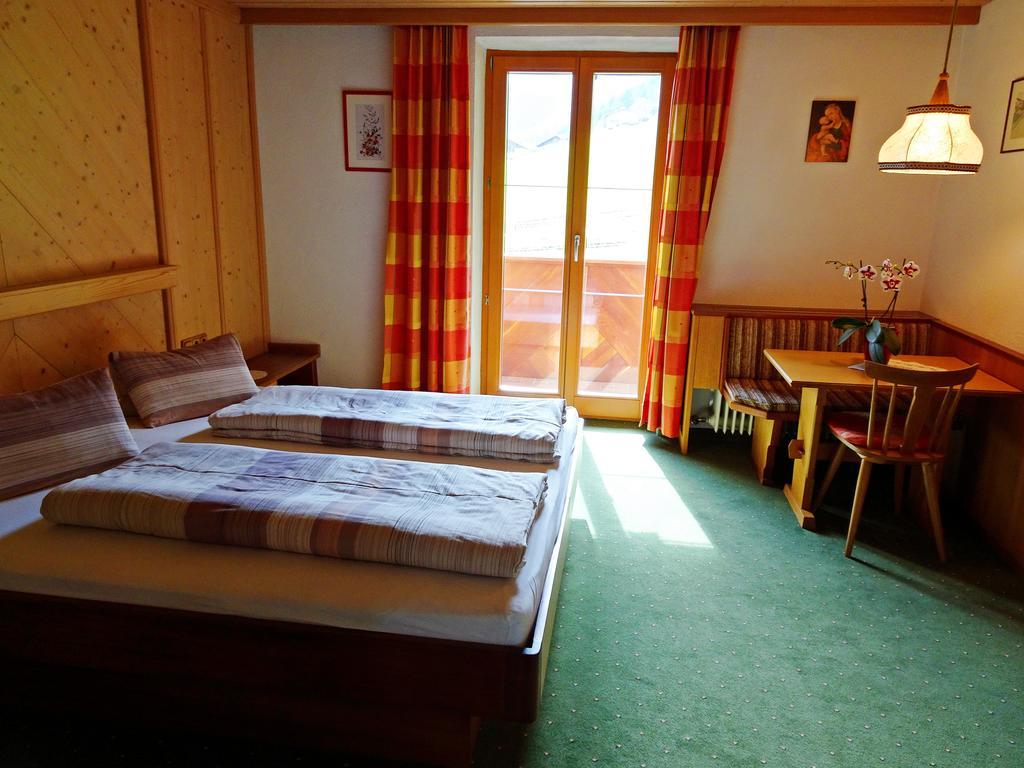 Hotel Haus Christina à Trins Extérieur photo